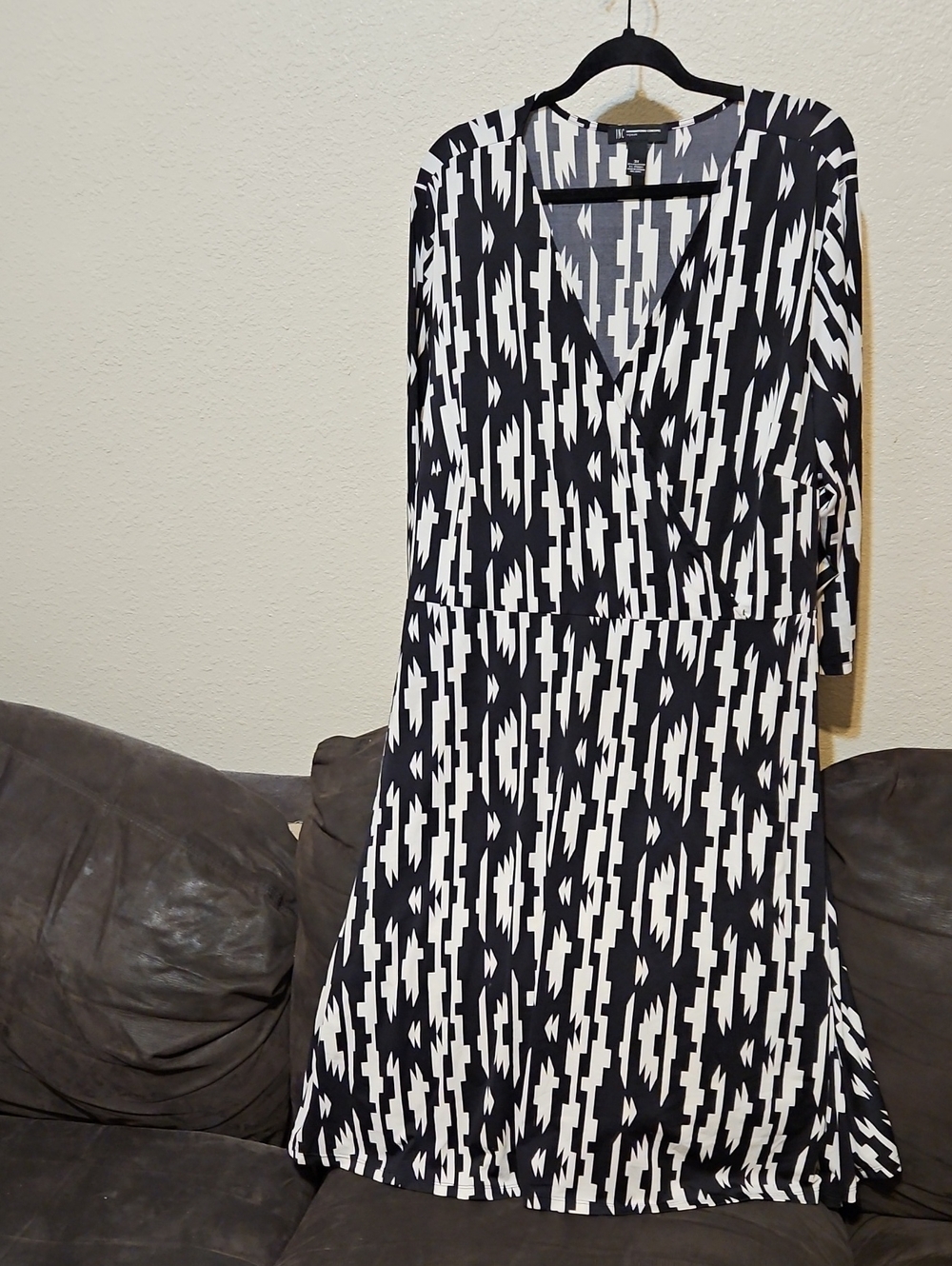 Black & White Geo Print Wrap-Style Women's Dress
